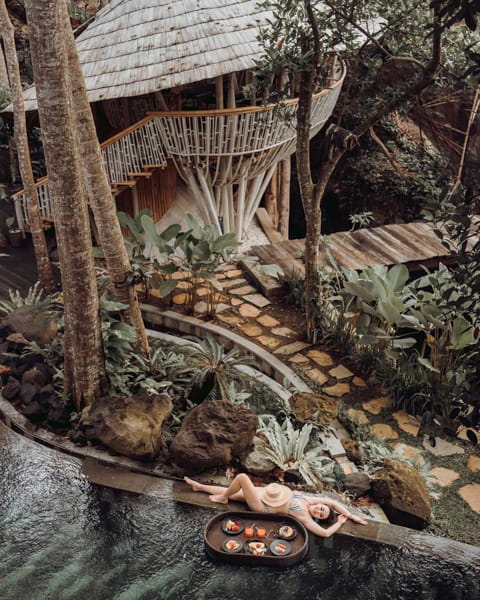 Bali villa pool photoshoot