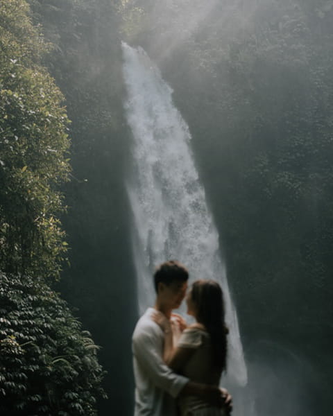 Bali waterfall couple photoshoot