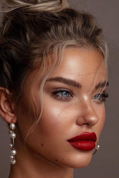 Makeup and hair for a woman before a Bali photoshoot
