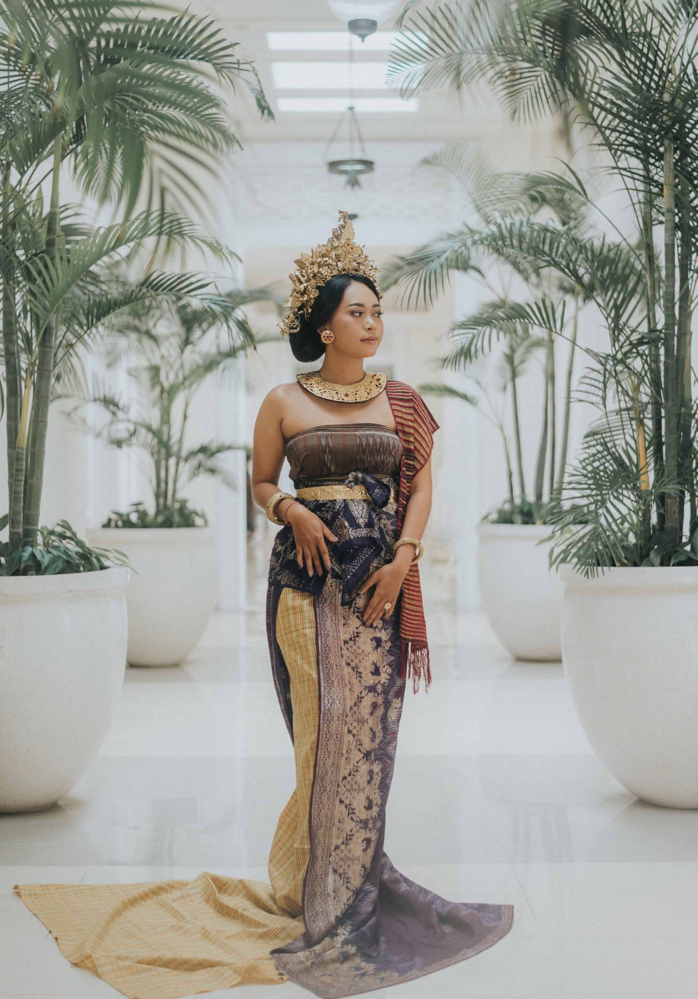 Indira Laksmi traditional Balinese costume photoshoot, photo 15