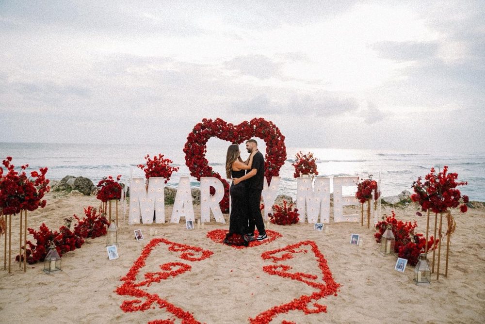 Heart / Round "Marry Me" Light-Up proposal setup in Bali