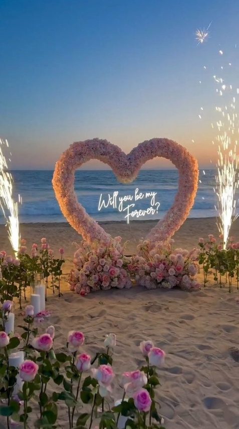 Love / Moon / Round Arch proposal setup in Bali, photo 2