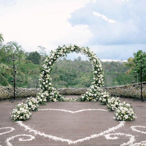 Love / Moon / Round Arch proposal setup in Bali, photo 6